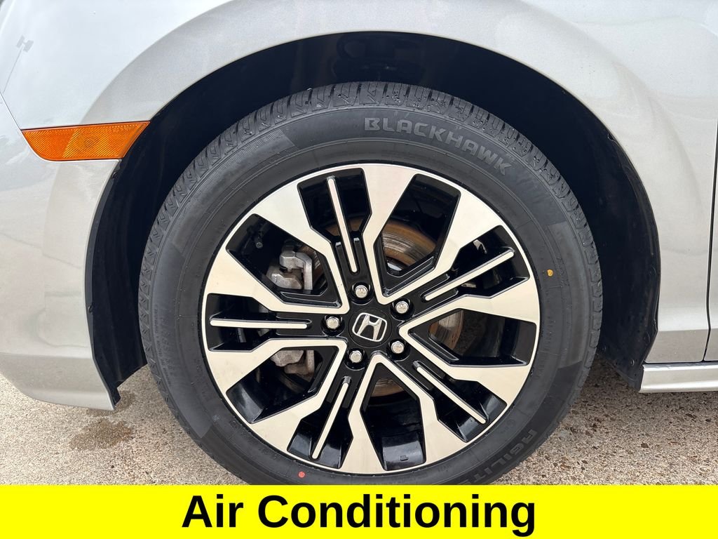 Used 2025 Silver Honda Elite image 16