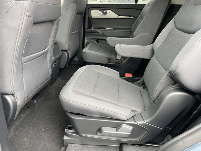 New 2026 Vapor Blue Metallic Ford Active image 9