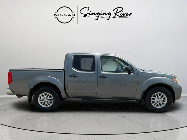 Used 2018 Gray Nissan SV image 8