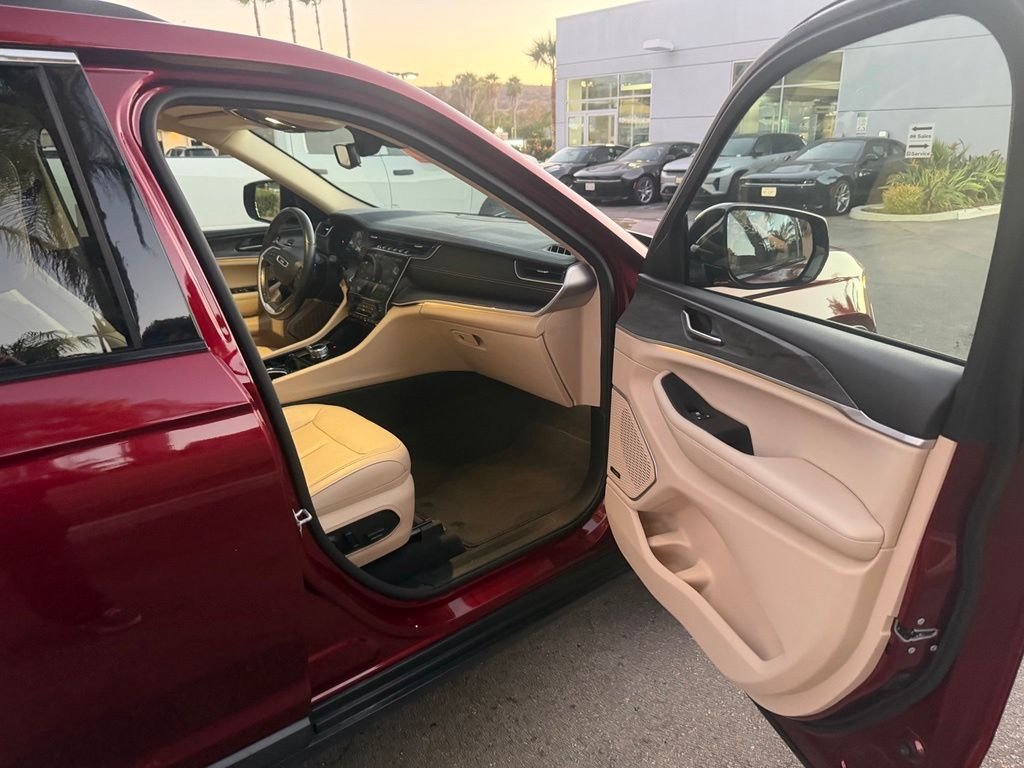 Used 2021 Red Jeep Limited image 17