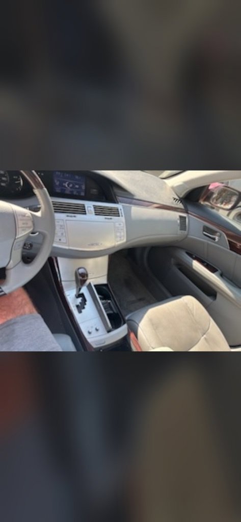 Used 2009 Red Toyota Limited image 5
