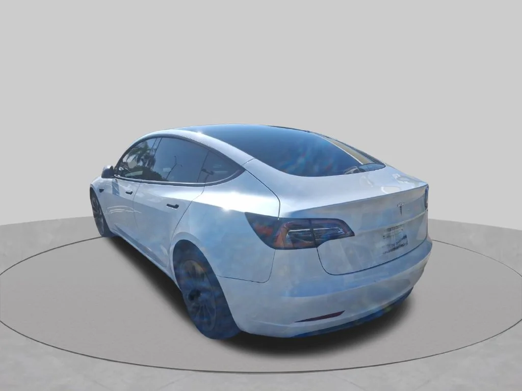 Used 2023  Tesla Base image 8