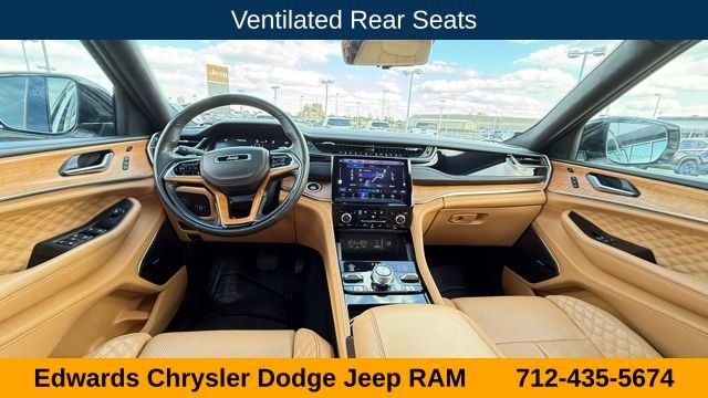 Used 2025 White Jeep Summit image 31