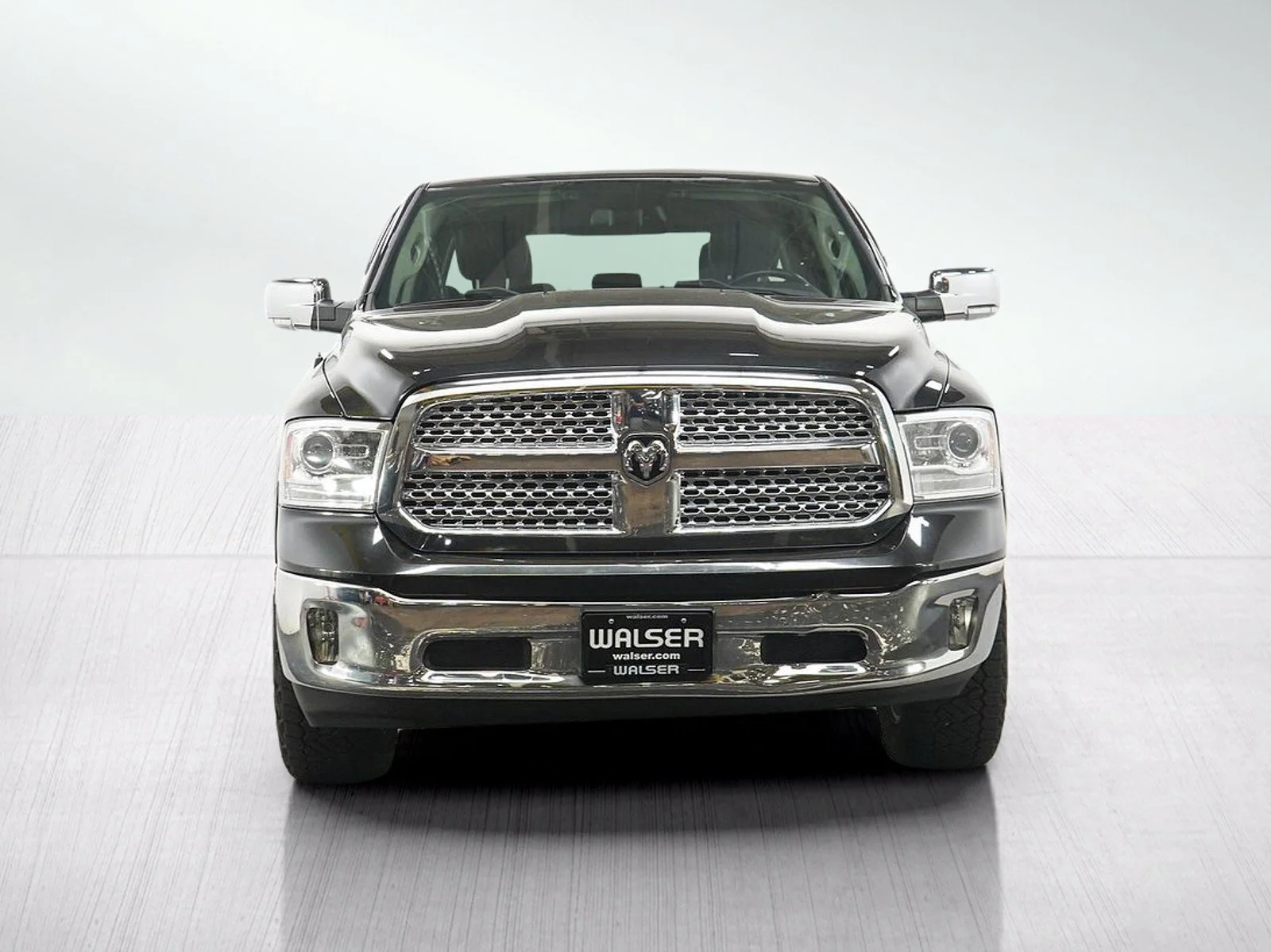 Used 2017 Brilliant Black Crystal Pearlcoat Ram Laramie image 8