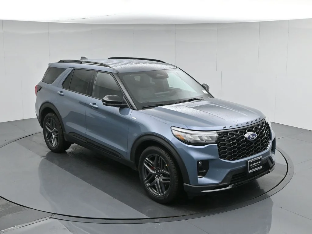 New 2026 Vapor Blue Metallic Ford ST-Line image 38