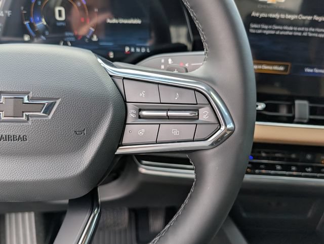New 2027 Mosaic Black Metallic Chevrolet ACTIV image 18