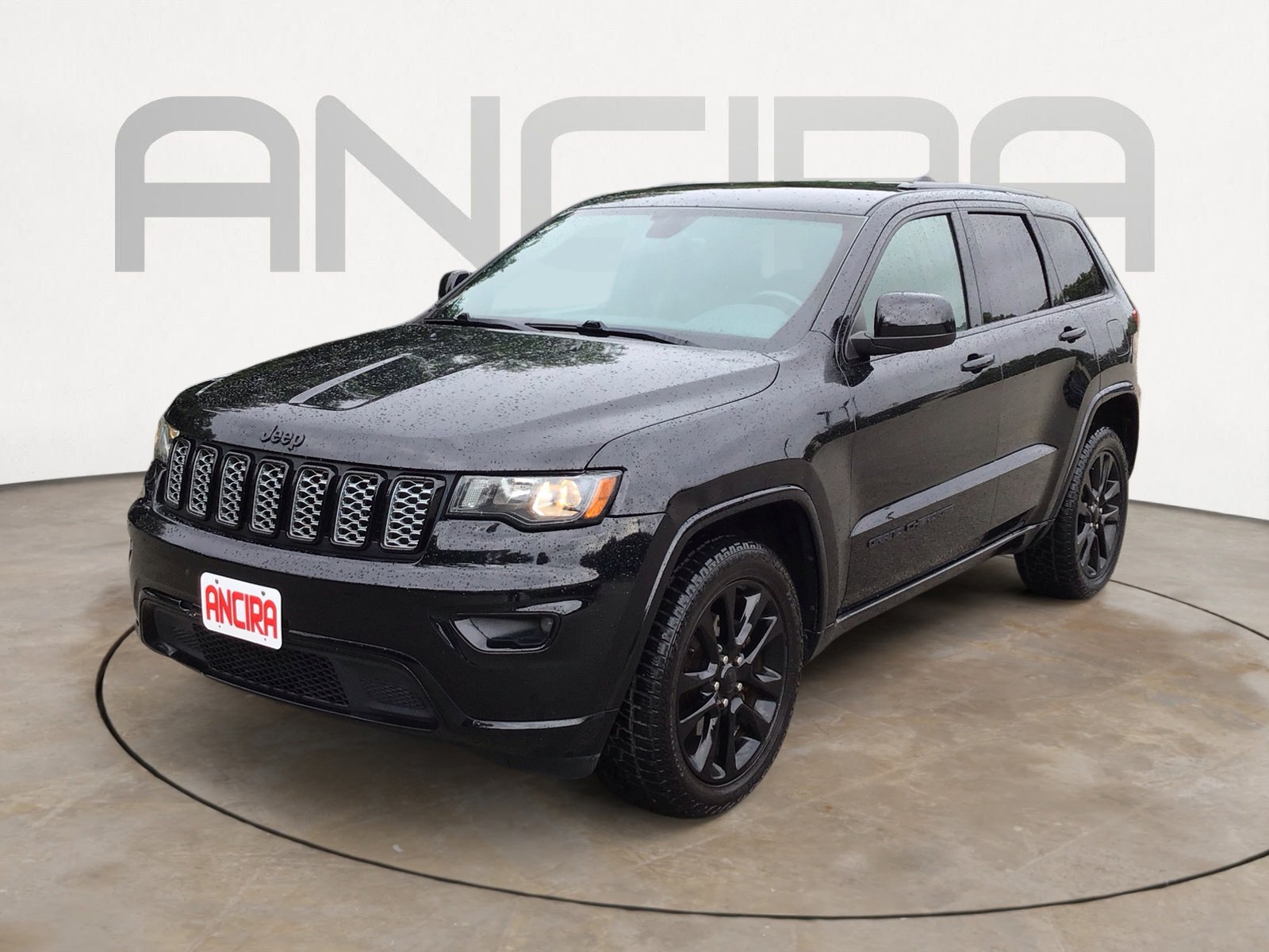 Used 2018 Diamond Black Crystal Pearlcoat Jeep Altitude image 8