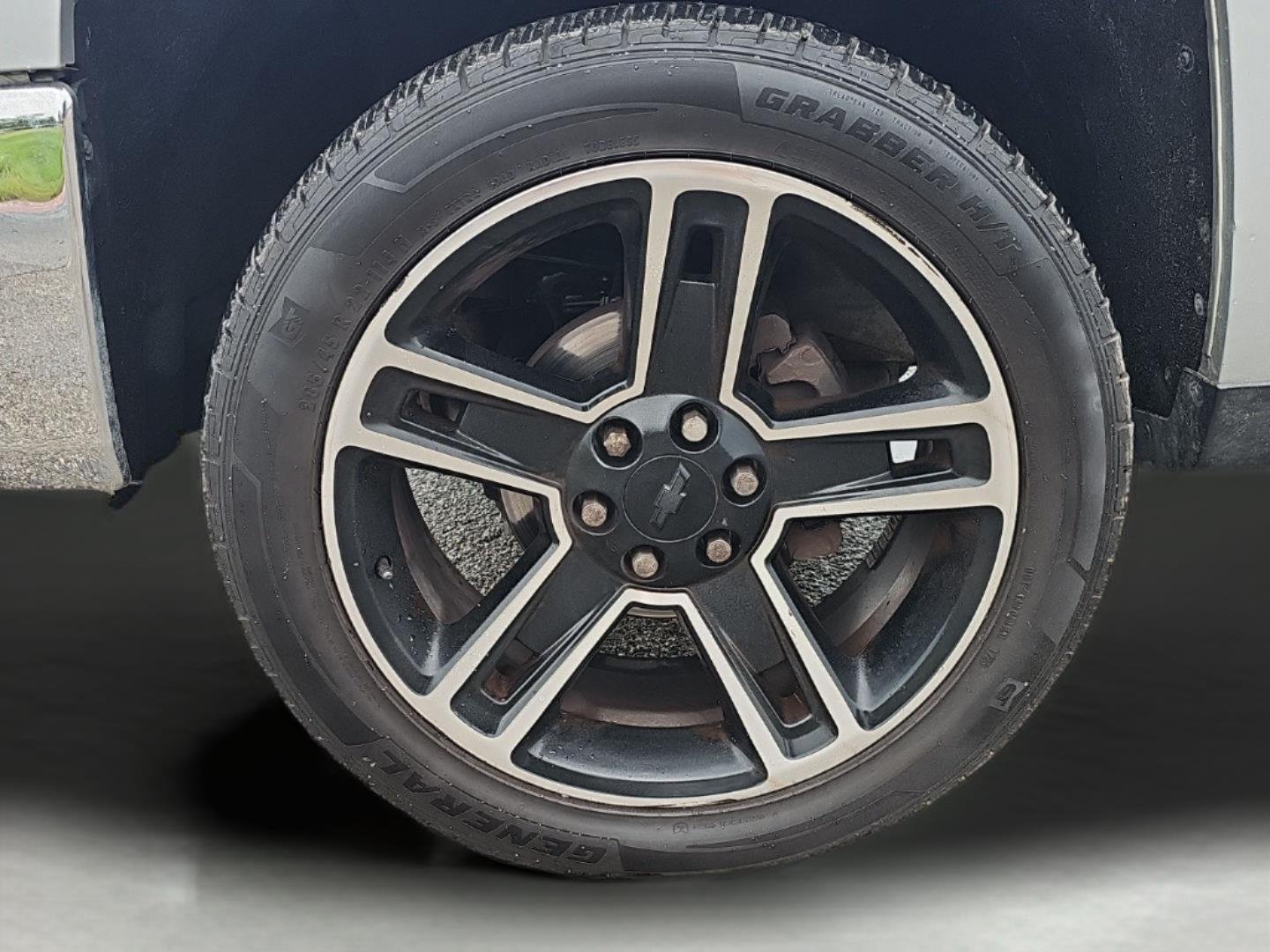 Used 2018 Silver Ice Metallic Chevrolet LT image 11
