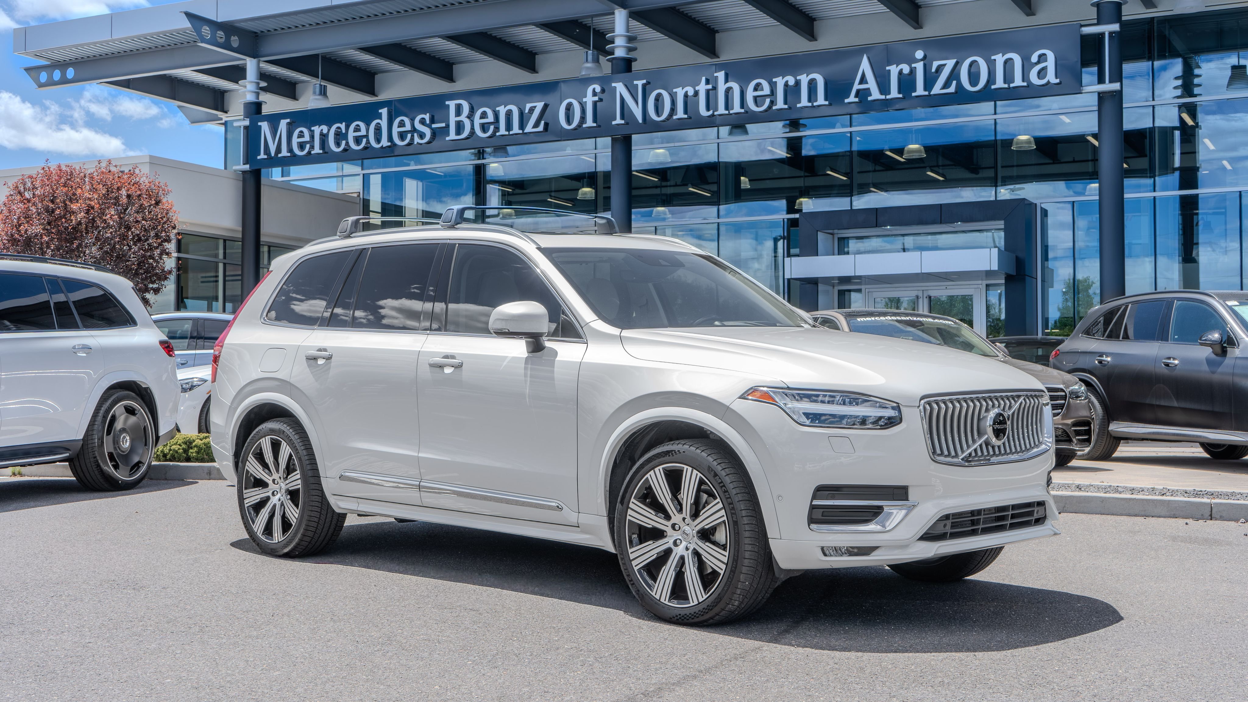 2022 Volvo XC90 T6 Inscription 6 Passenger AWD's photo