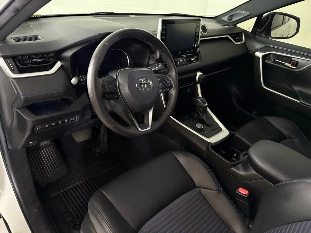 Used 2022 White Toyota XSE image 19