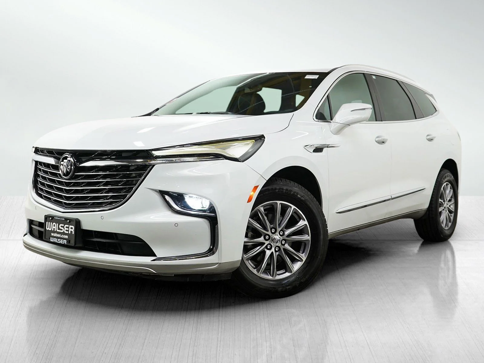 2023 Buick Enclave Essence's photo