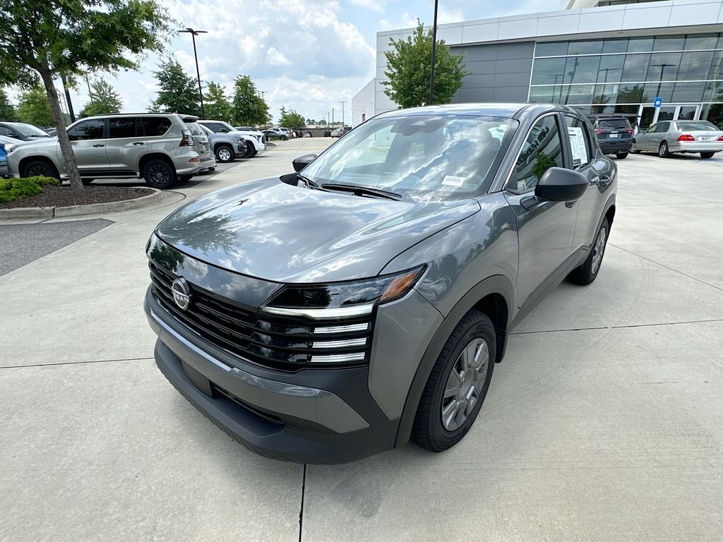 Used 2025 Gray Nissan S image 5