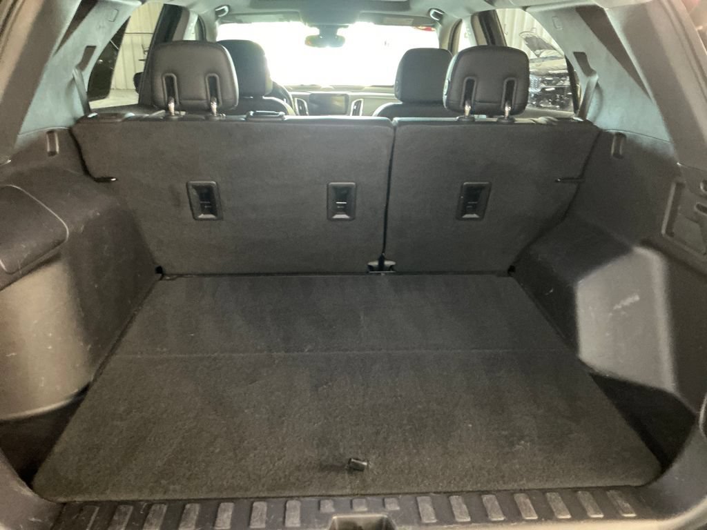 Used 2018 CAJUN RED TINTCOAT Chevrolet Premier image 28