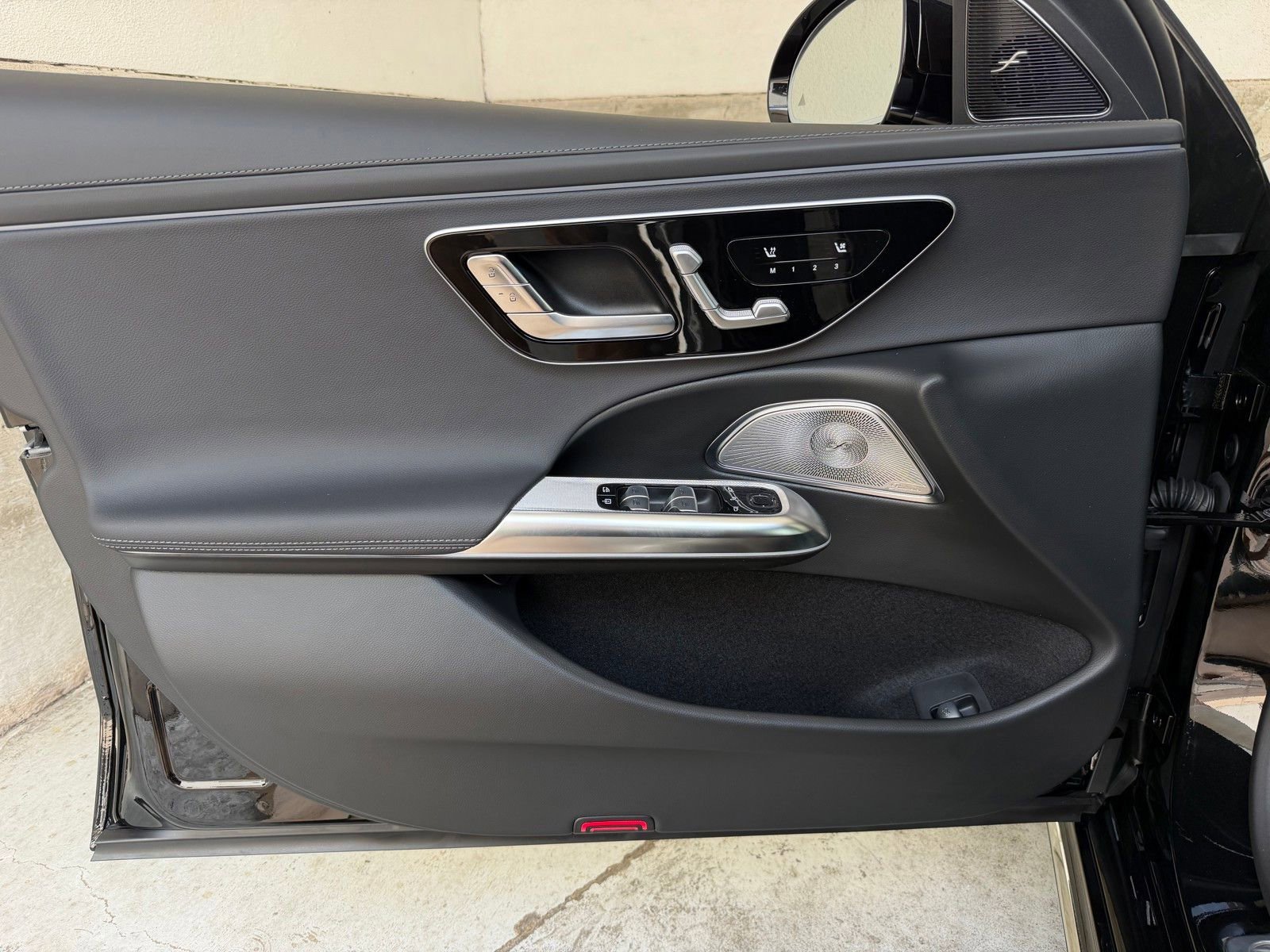 New 2026 Obsidian Black Metallic Mercedes-Benz E 450 image 40