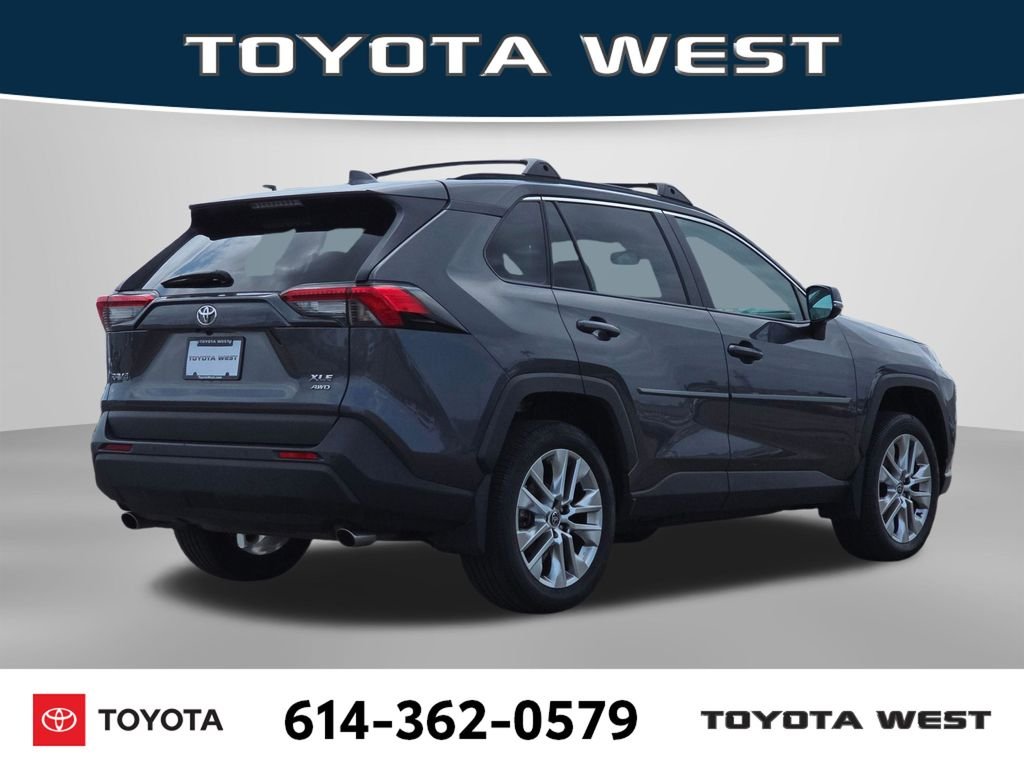 Used 2025 Gray Toyota XLE Premium image 7