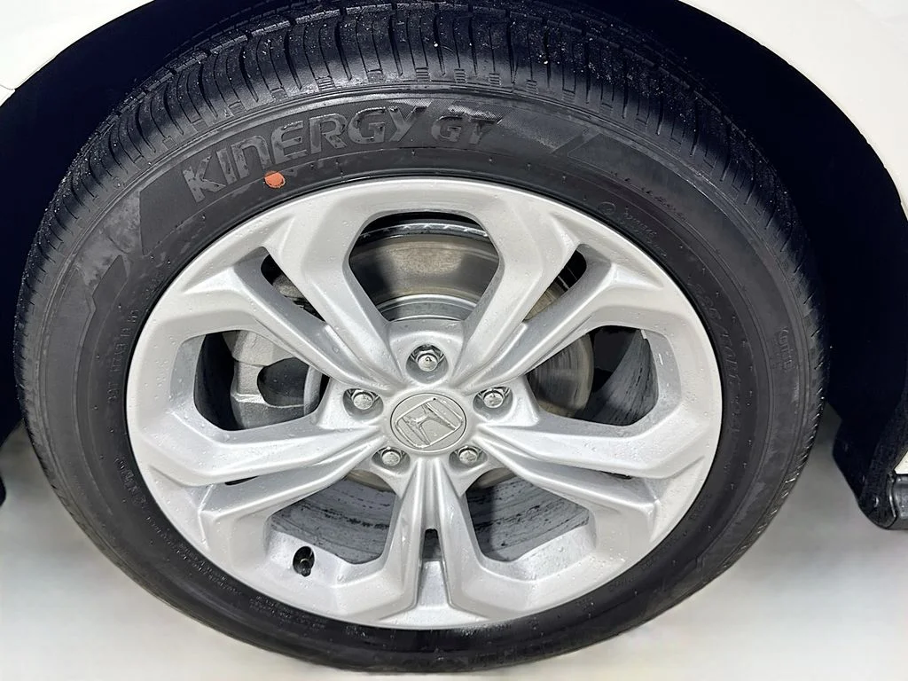 New 2026 Platinum White Pearl Honda LX image 14