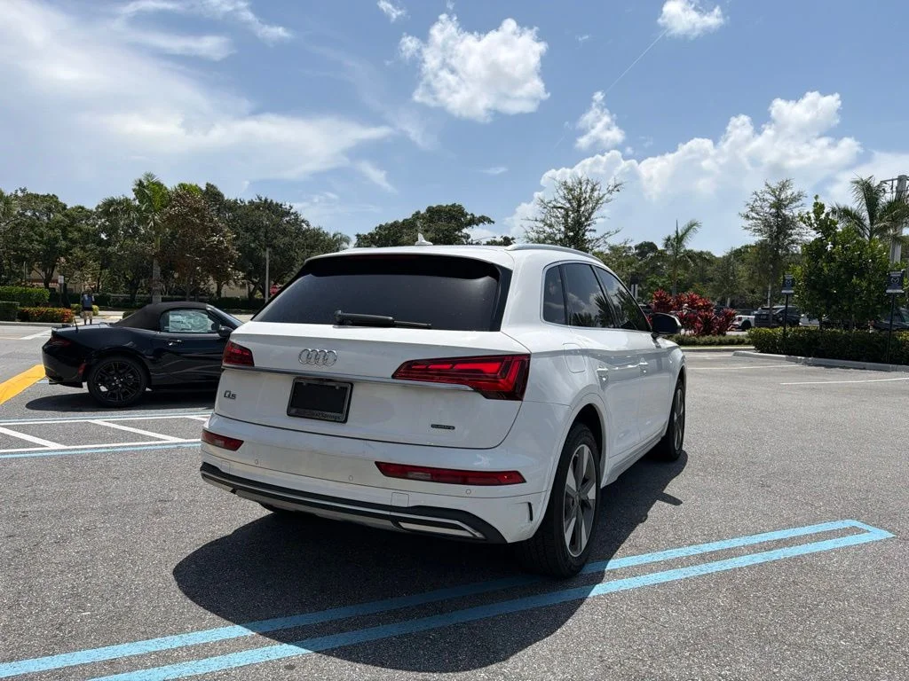 Used 2023 Glacier White Audi 40 Premium image 7