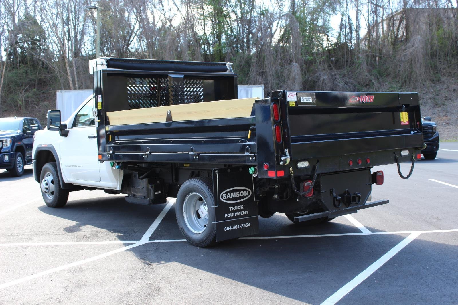 New 2026 Summit White GMC Pro image 3