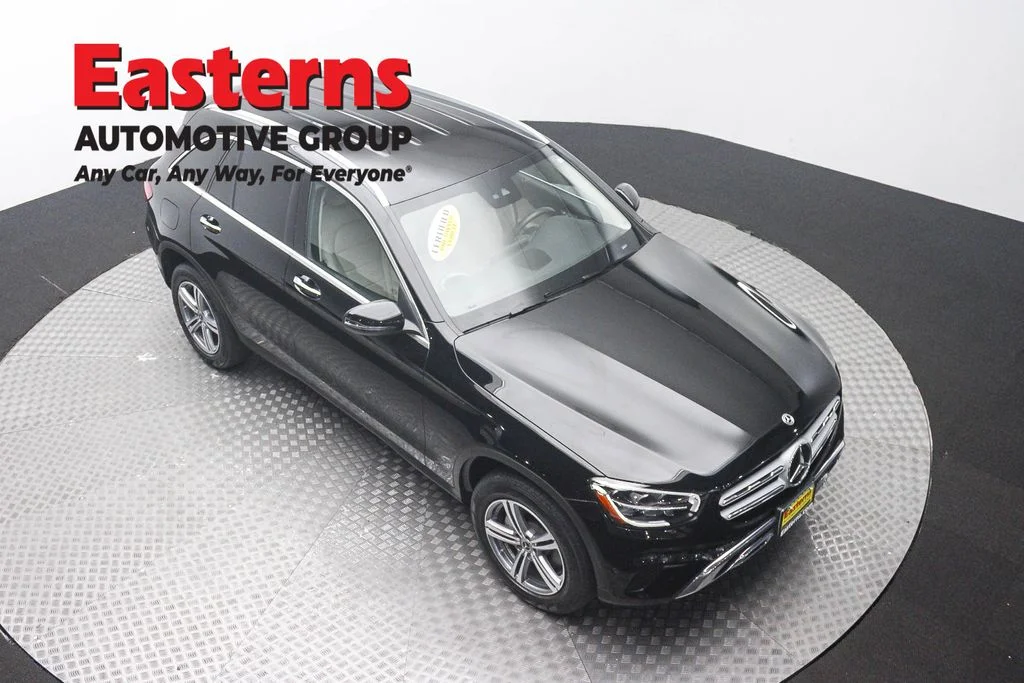Used 2022 Black Mercedes-Benz GLC 300 image 3