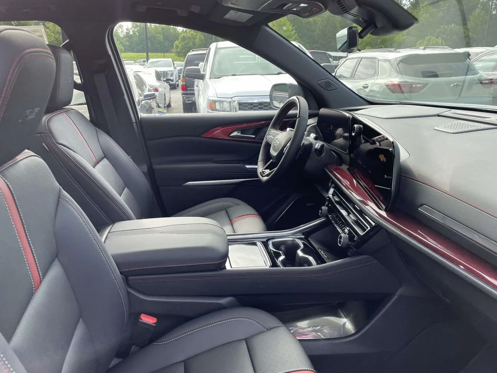 New 2026 Polar White Tricoat Chevrolet RS image 9
