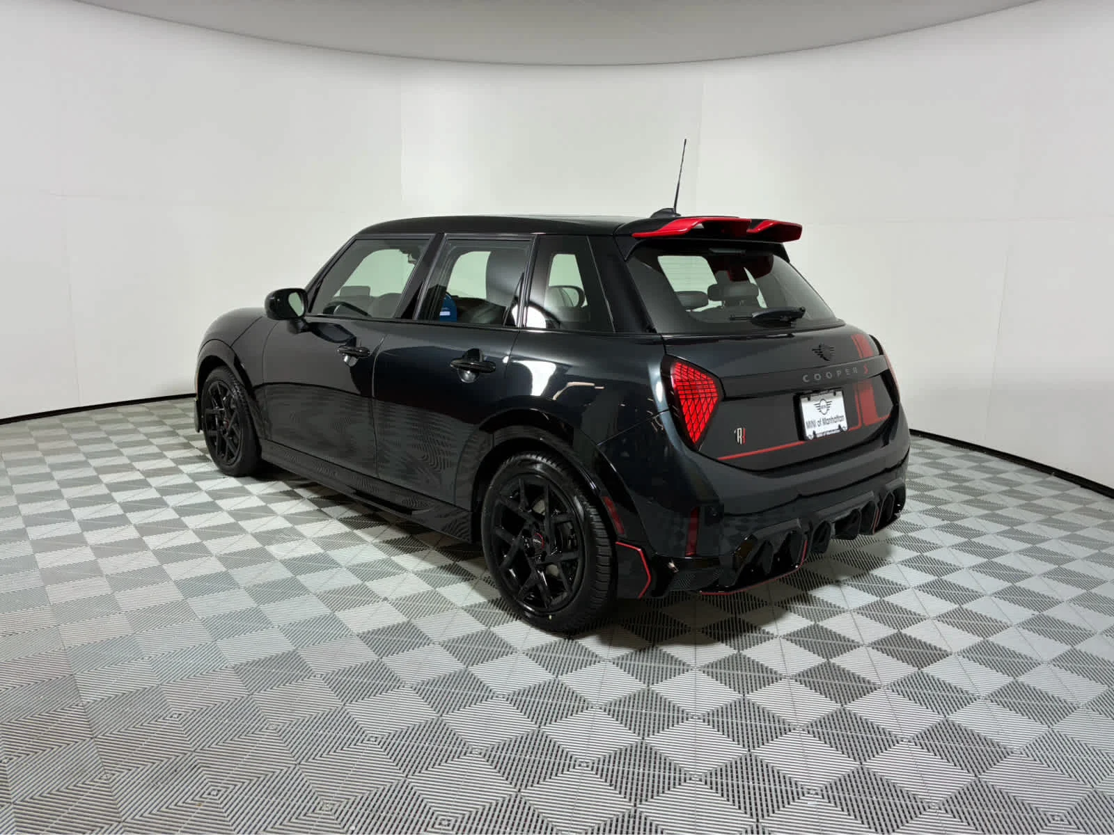 New 2026 LEGEND GREY MINI Iconic image 5