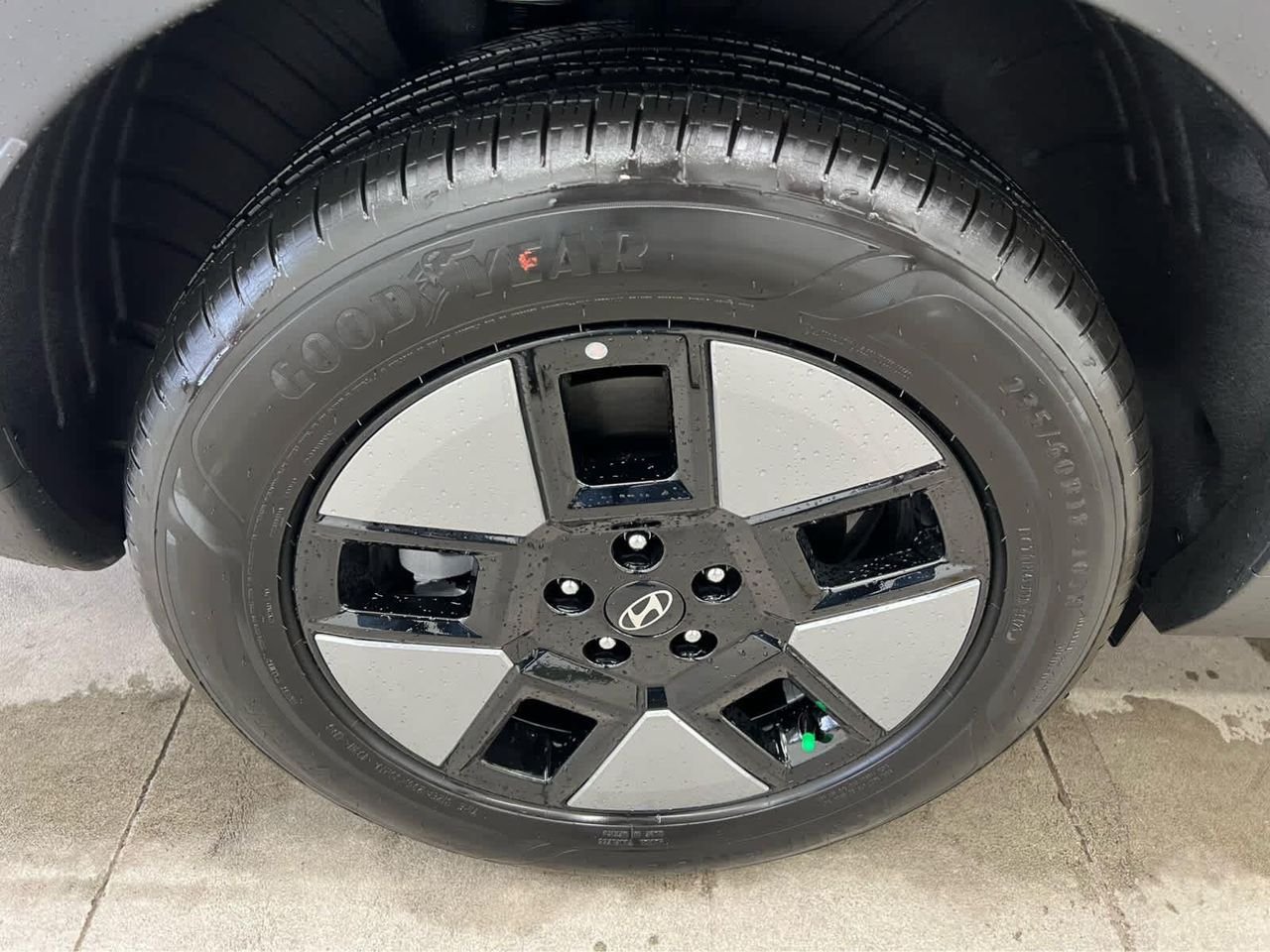 New 2026 Hampton Gray Hyundai SE image 9