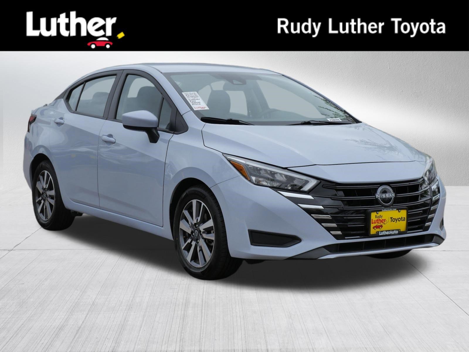 2025 Nissan Versa 1.6 SV CVT's photo