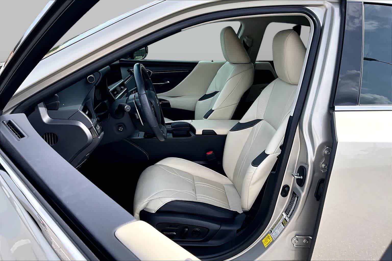 Used 2022 Moonbeam Beige Metallic Lexus Ultra Luxury image 8
