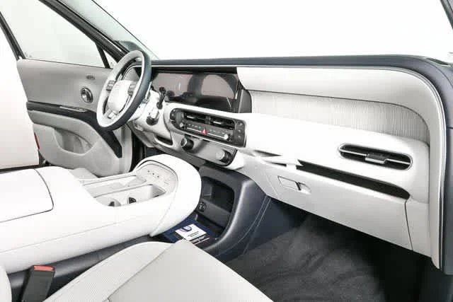 New 2026 Abyss Black Pearl Hyundai Calligraphy AWD image 33