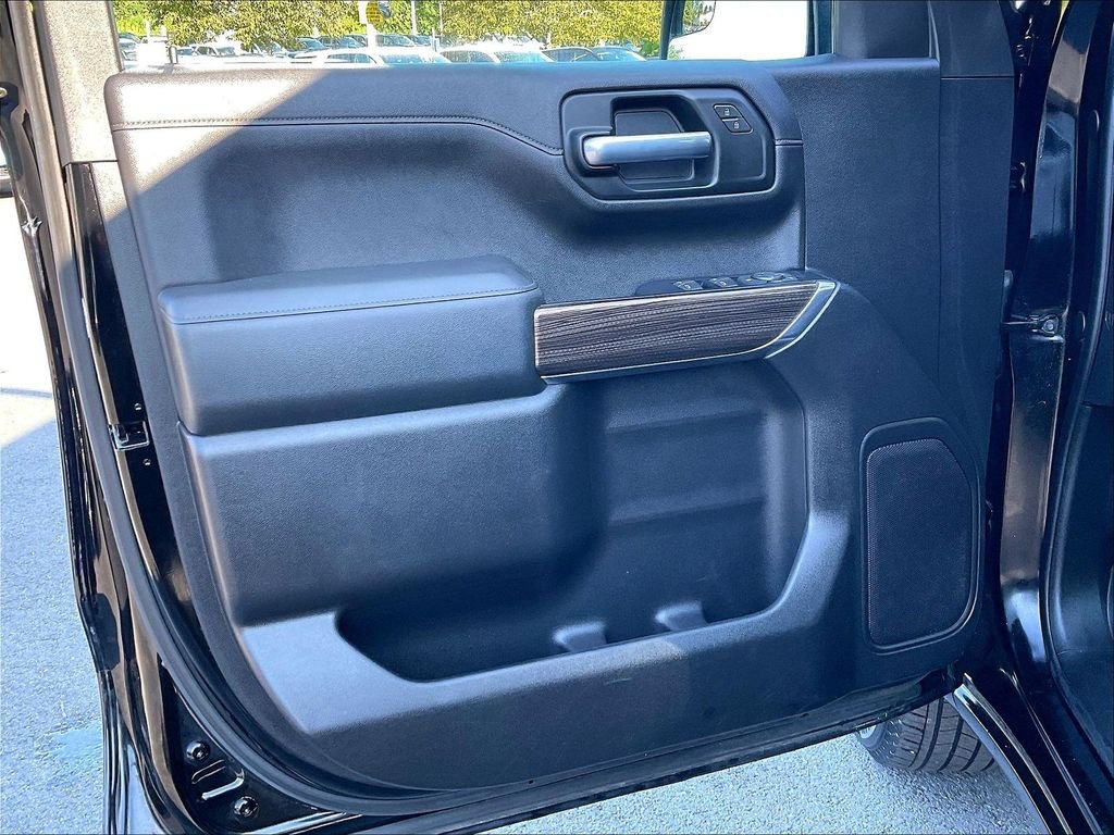 Used 2019 Black Chevrolet RST image 9