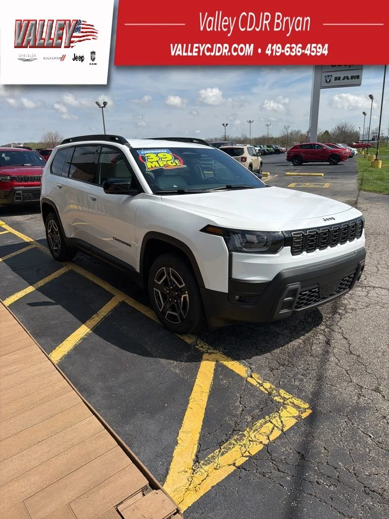 2026 Jeep Cherokee Laredo HEV 4X4's photo
