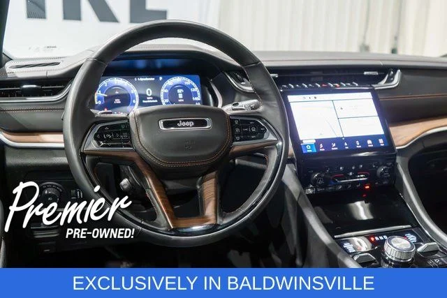 Used 2025 Black Jeep Summit image 16