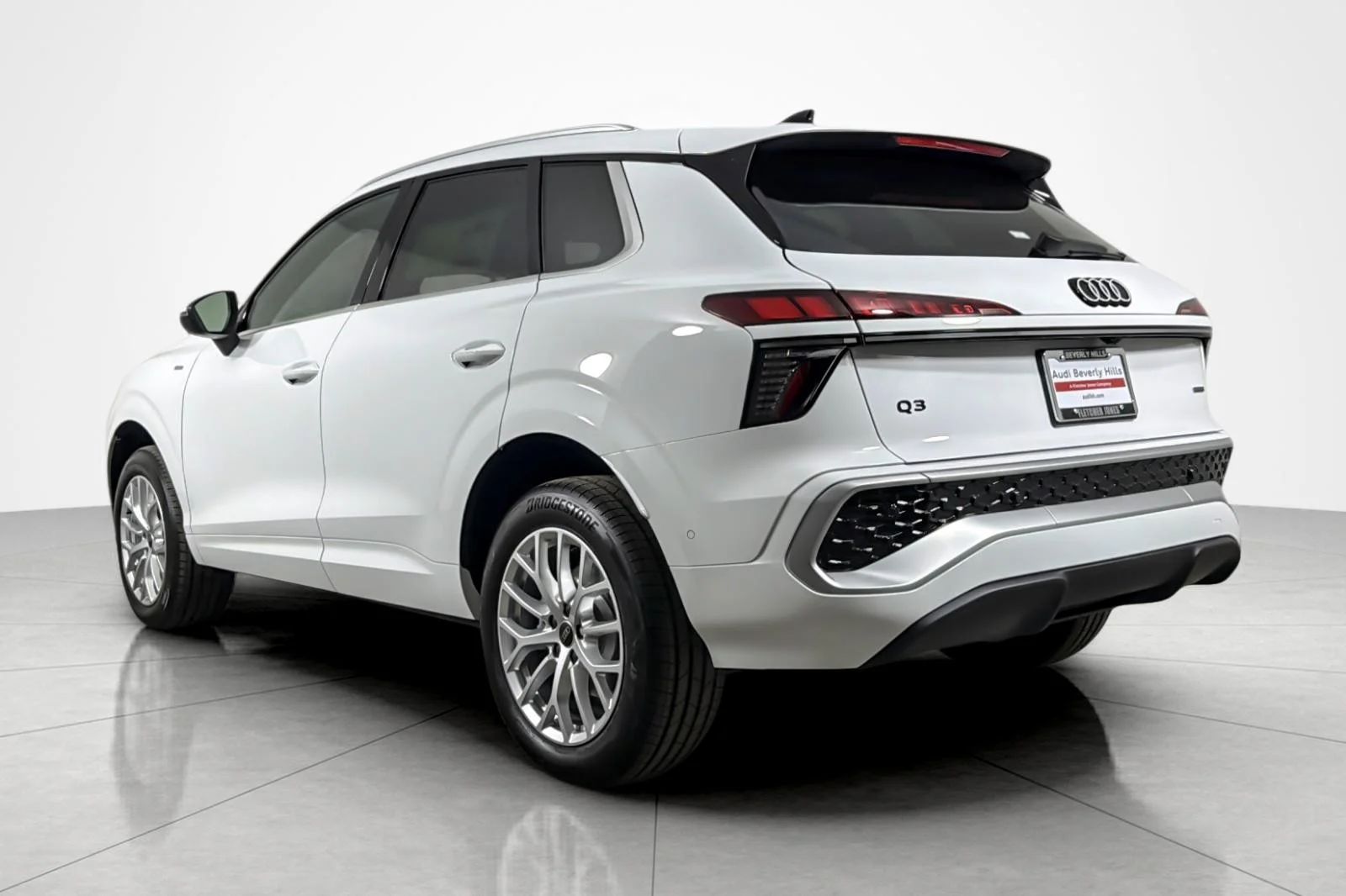 New 2026 Arkona White Audi S line quattro image 4