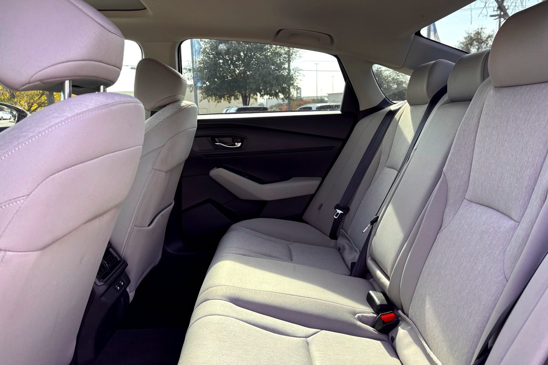 2025 Honda Accord SE - Photo 30
