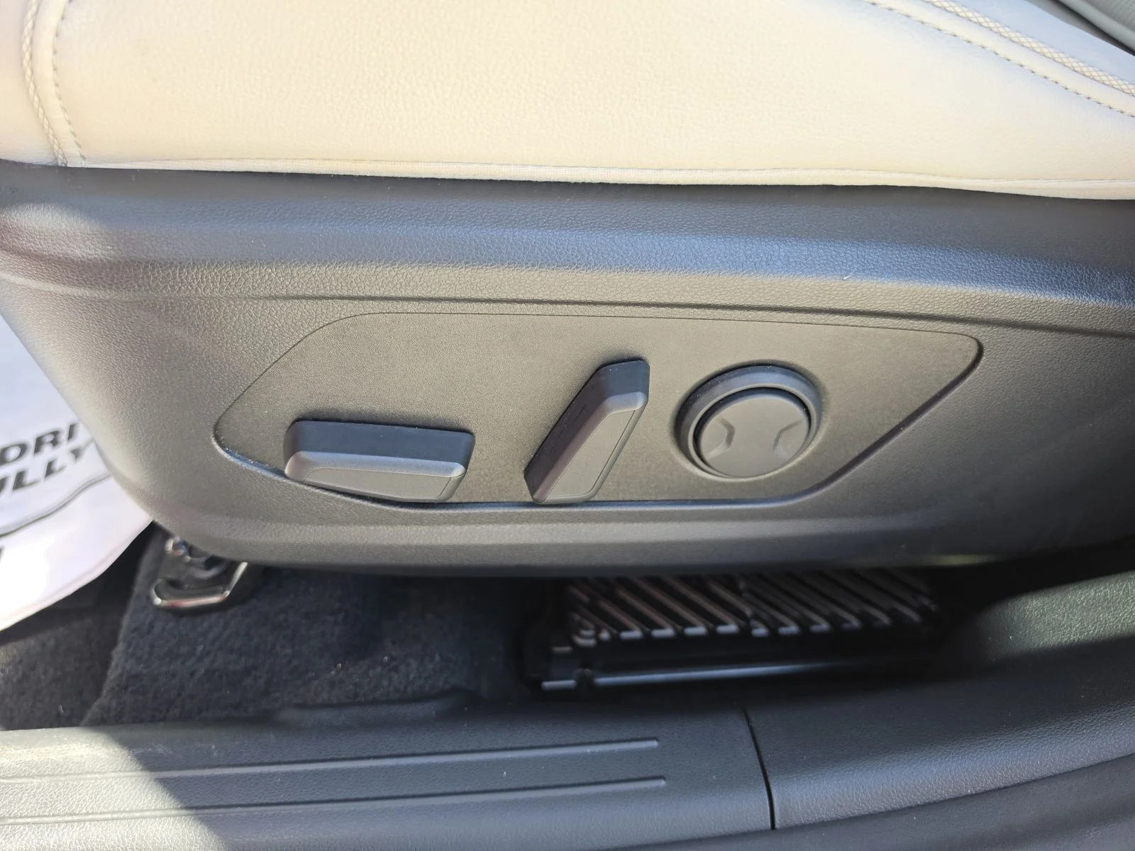 Used 2025 Red Hyundai Limited image 23