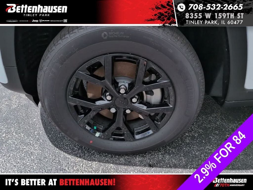 New 2026 Bright White Clear-Coat Exterior Paint Jeep Altitude image 10