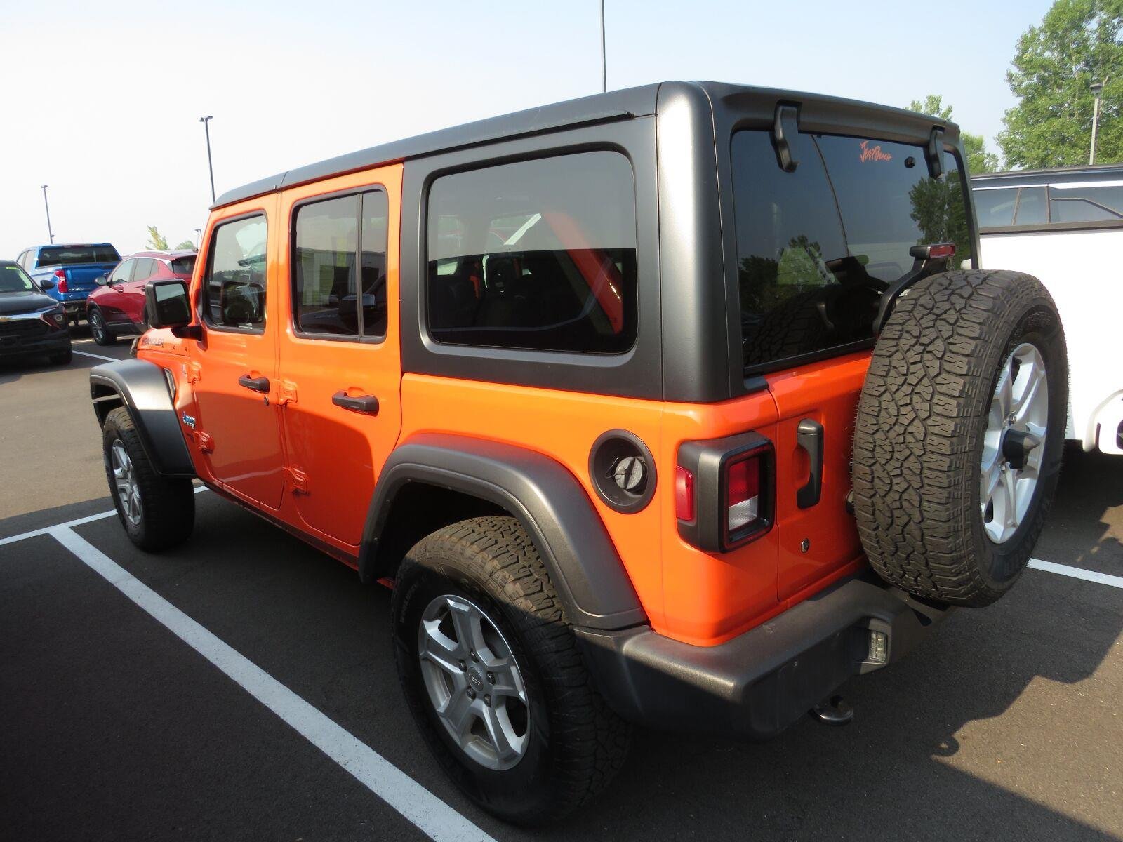 Used 2020 Punkn Metallic Clearcoat Jeep Sport S image 7