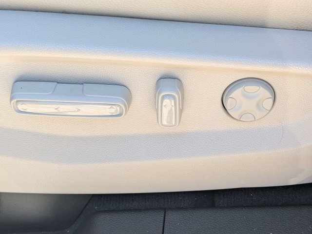 Used 2026 White Honda EX-L image 19