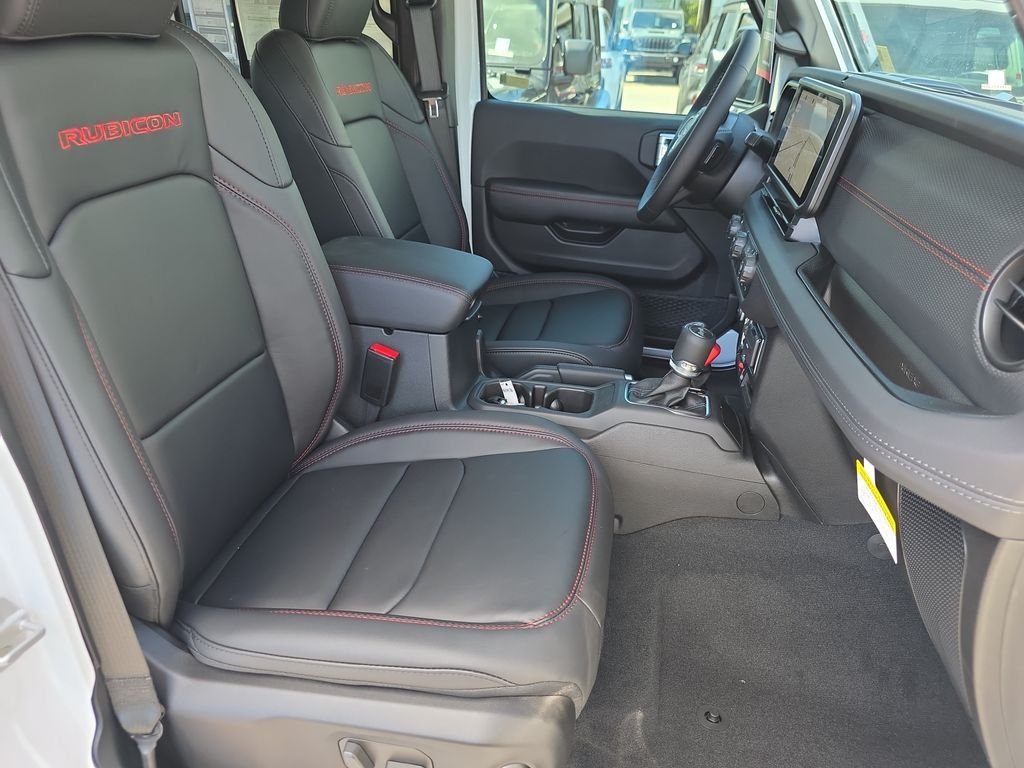 New 2026 Bright White Clearcoat Jeep Rubicon X image 31