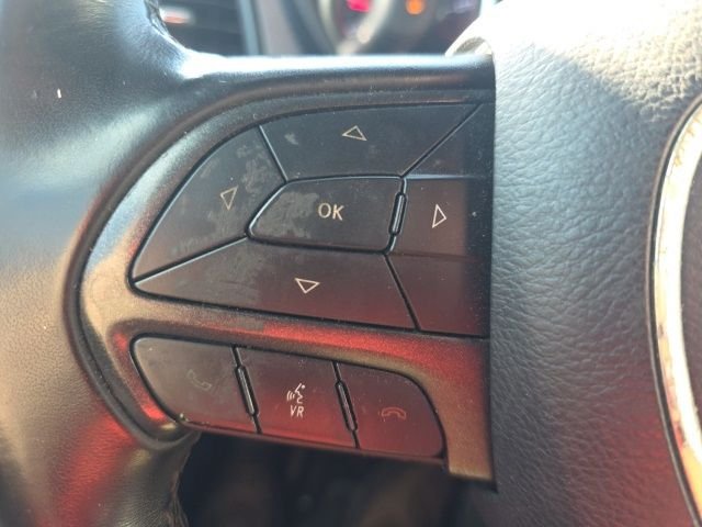Used 2019 Pitch Black Clearcoat Dodge SXT image 13