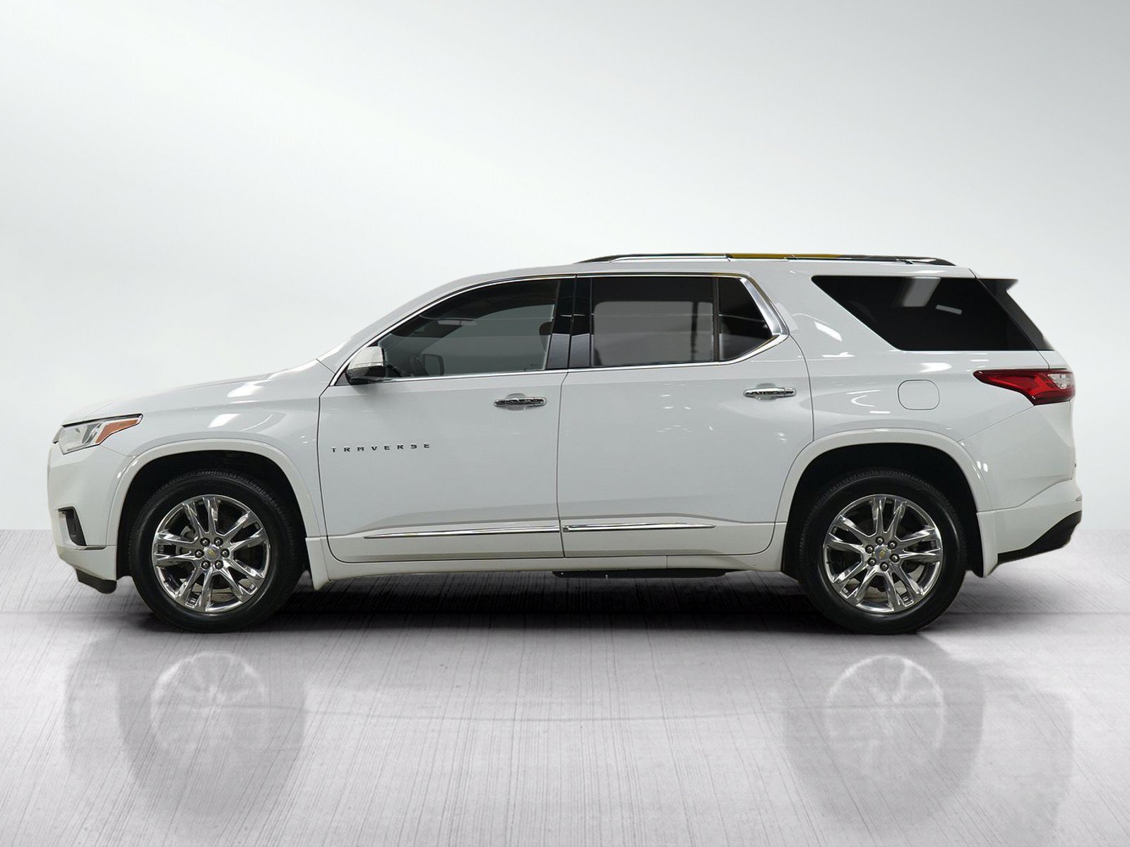 Used 2019 Chevrolet Traverse High Country with VIN 1GNEVJKW9KJ246418 for sale in Minneapolis, Minnesota