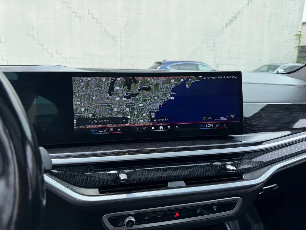 Used 2024 Black BMW xDrive40i image 23
