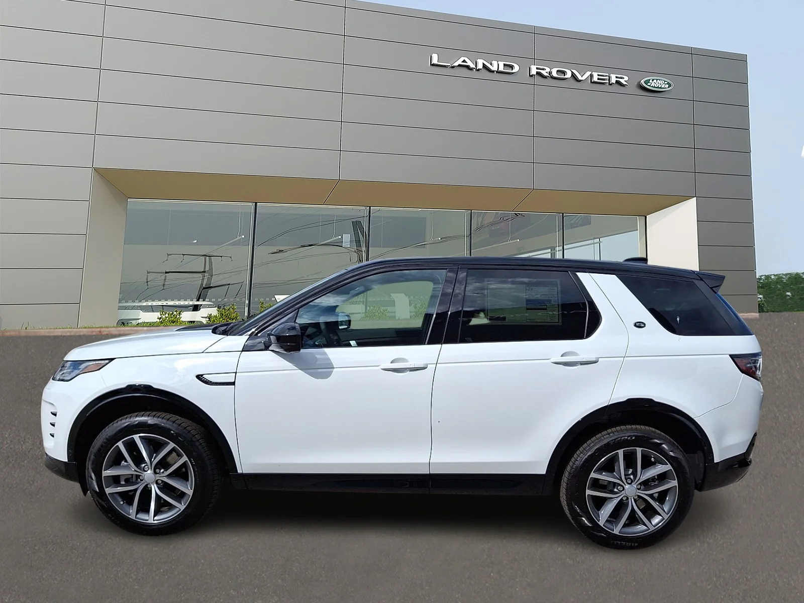 New 2026 Fuji White Land Rover Landmark image 6