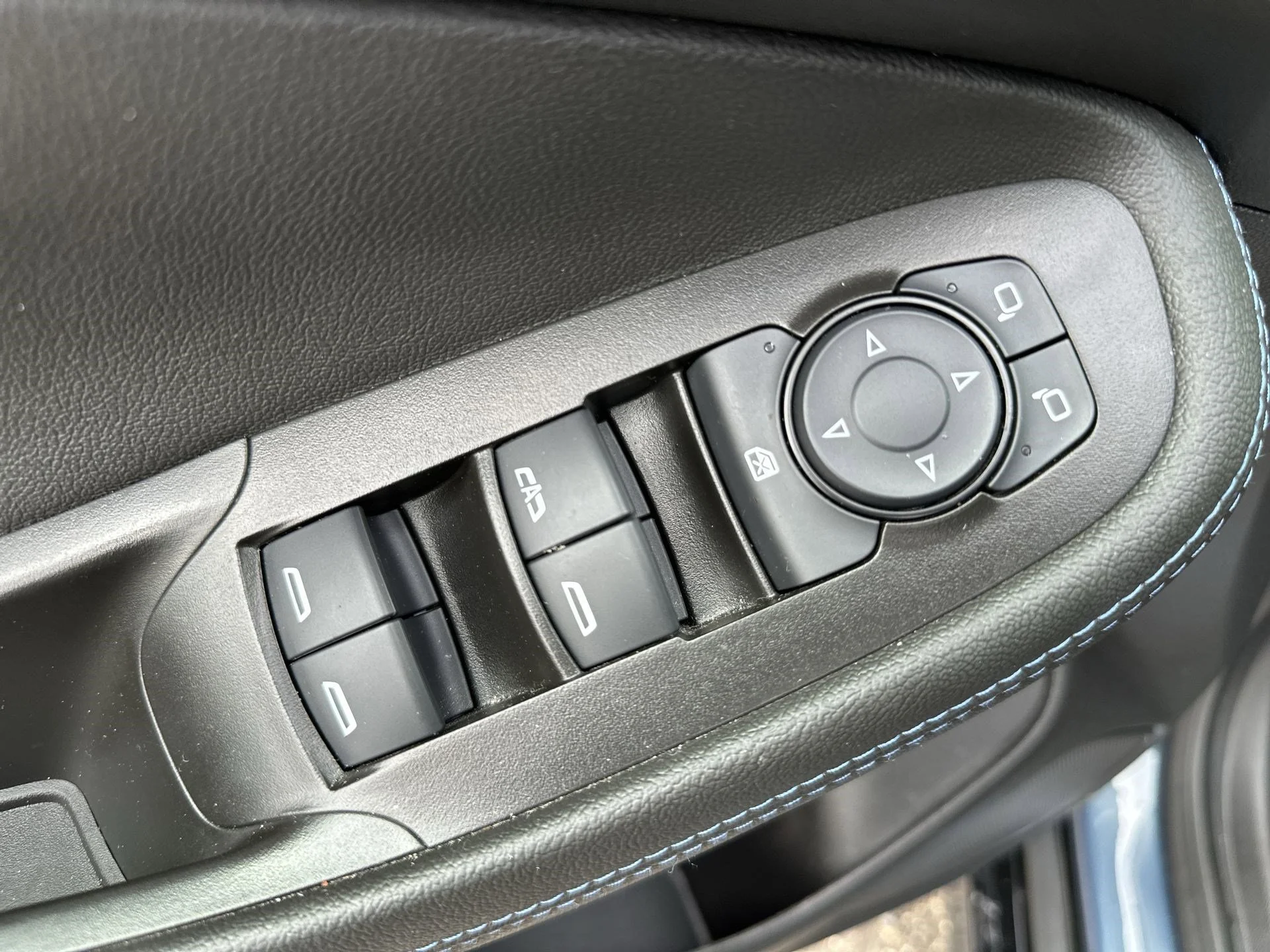 Used 2026 Ocean Blue Metallic Buick Sport Touring image 15