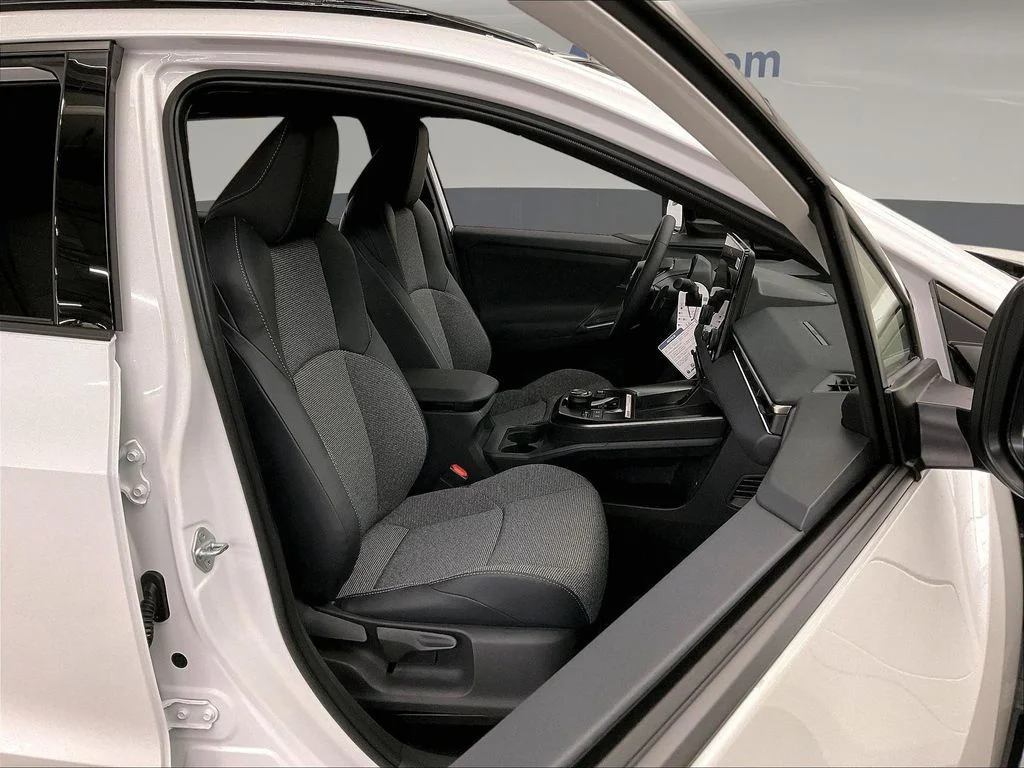 New 2026 Wind Chill Pearl <sup>1</sup> Toyota  XLE image 10