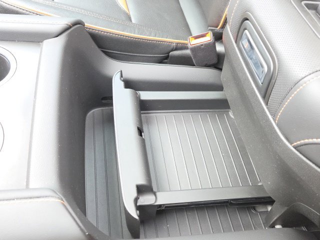 Used 2023 Silver GMC AT4 image 46