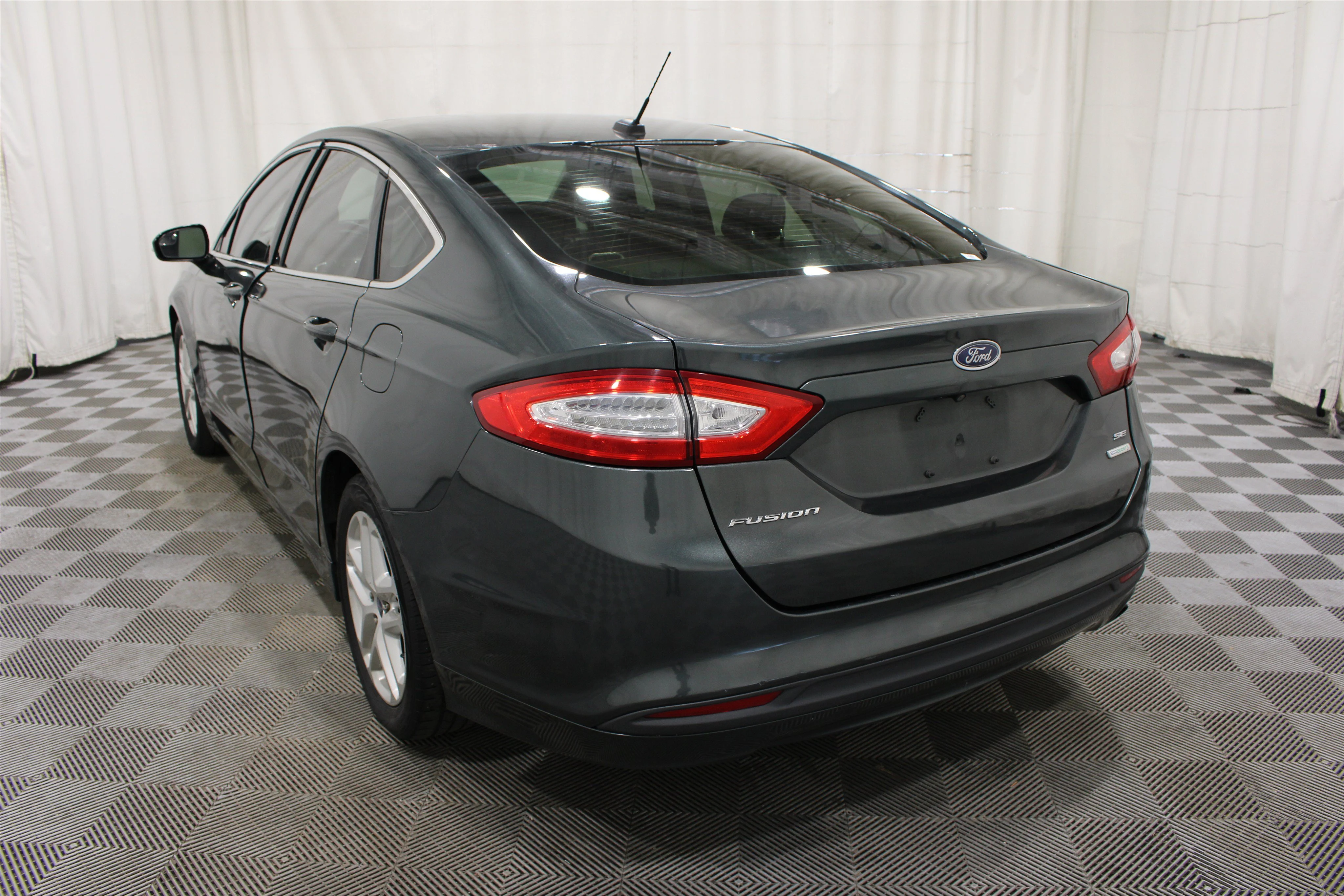 2016 Ford Fusion SE - Photo 29