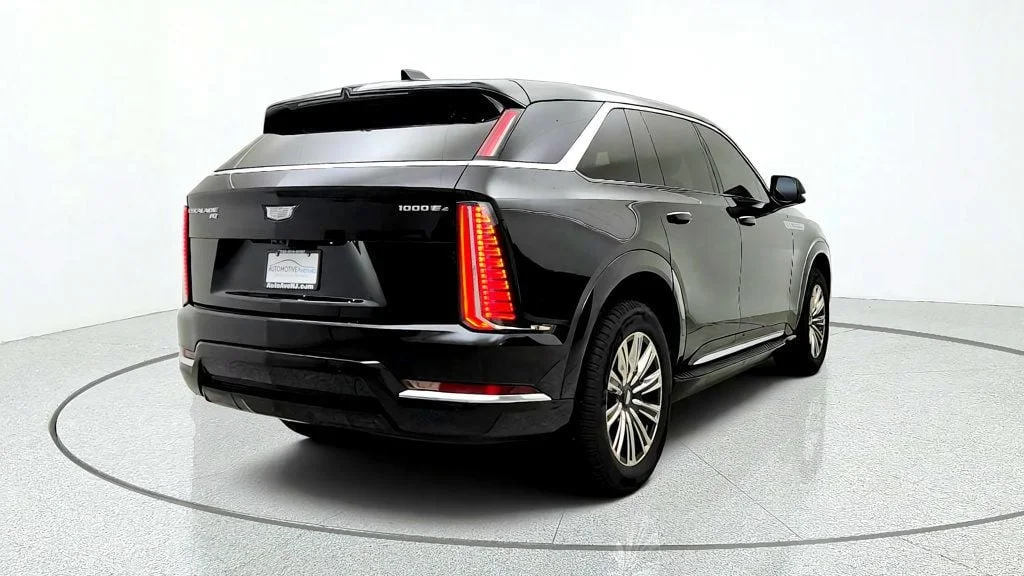 Used 2026 Black Raven Cadillac AWD 4dr Luxury image 5