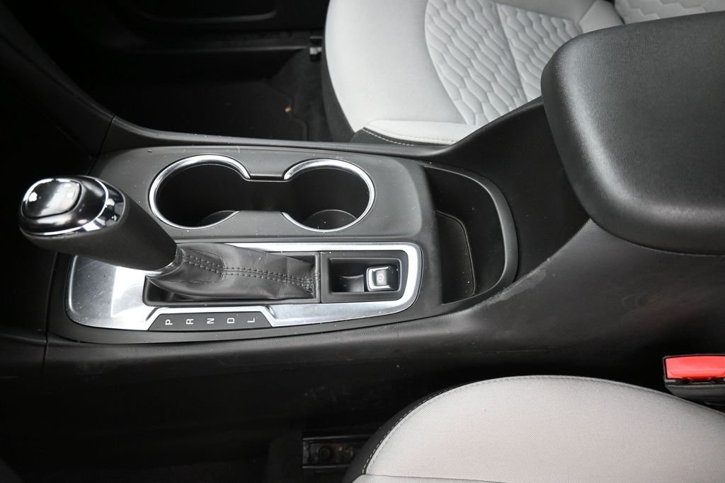 Used 2021 White Chevrolet LS image 20