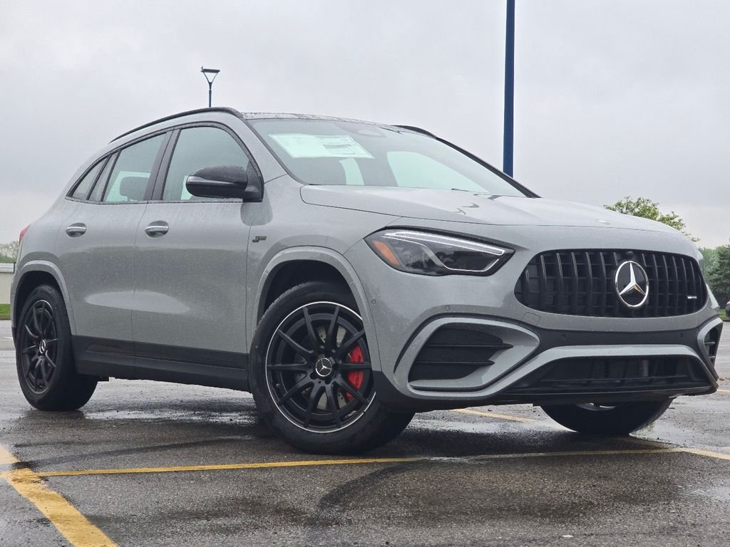 New 2026 MANUFAKTUR Alpine Grey Mercedes-Benz GLA 35 AMG® image 1